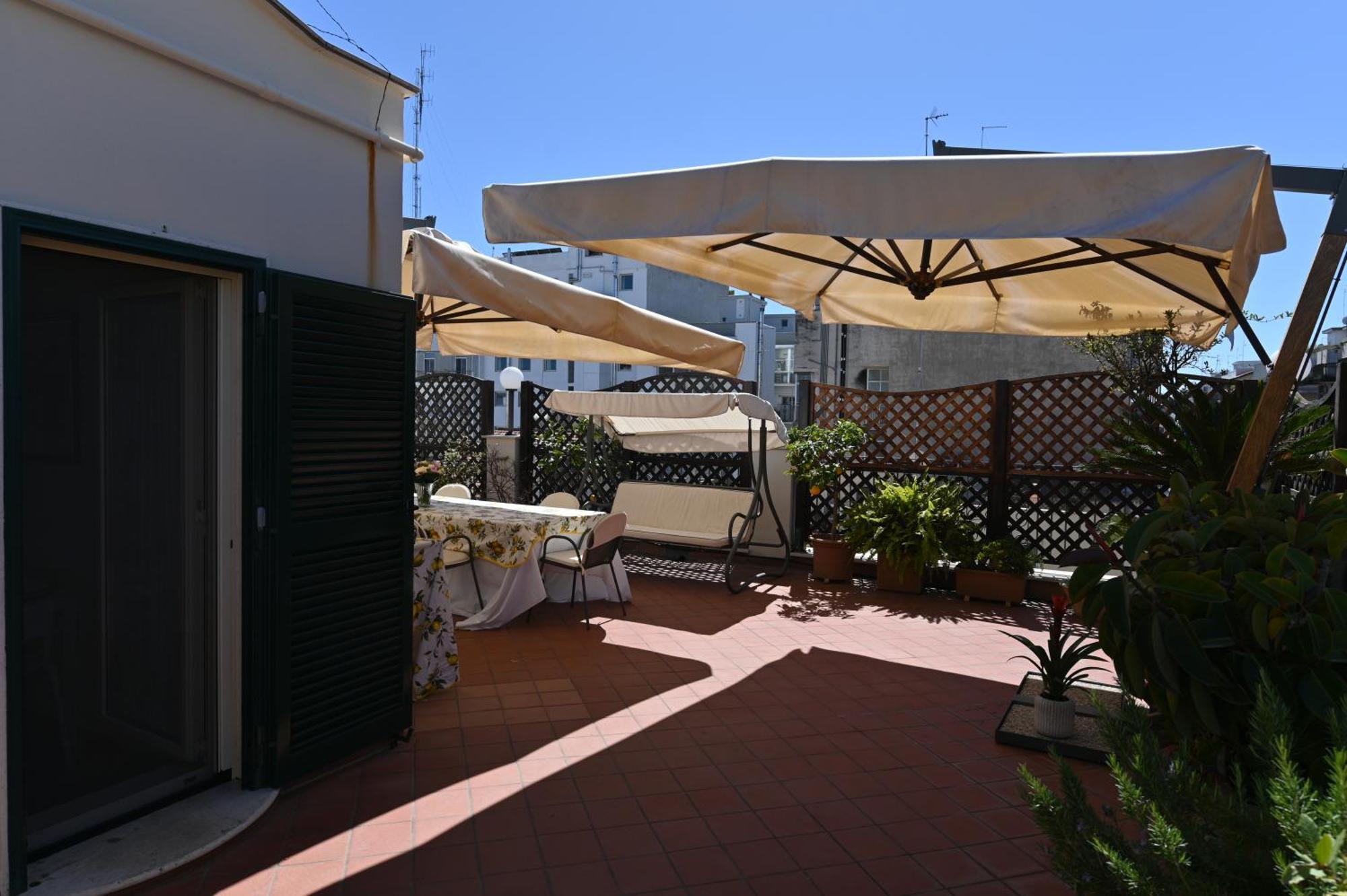 Terrazza128 Lägenhet Bari Exteriör bild